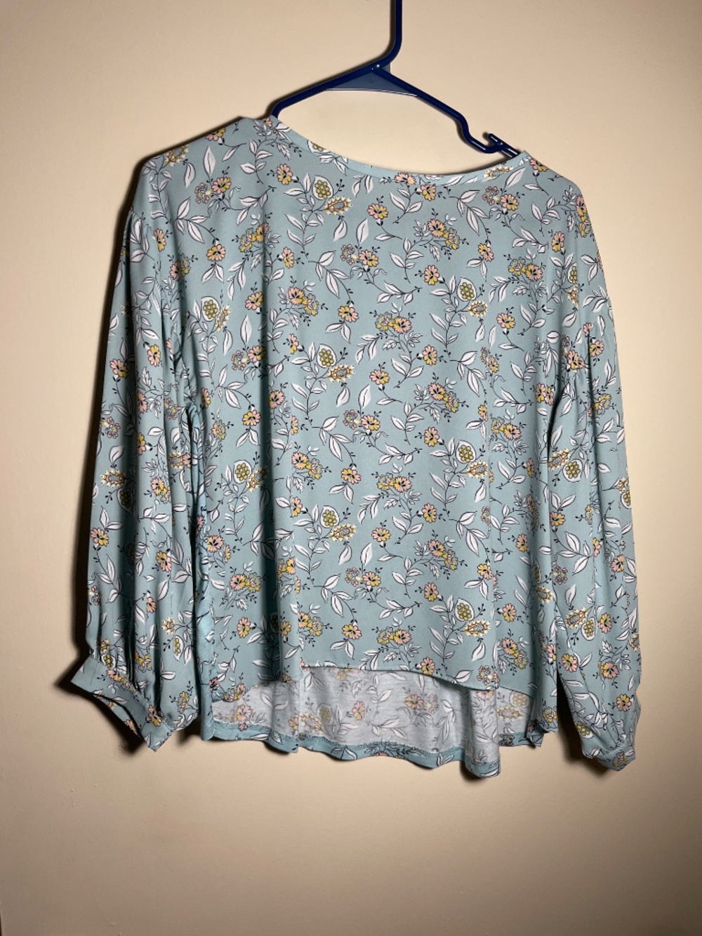 Tops - Picture 2 of 2